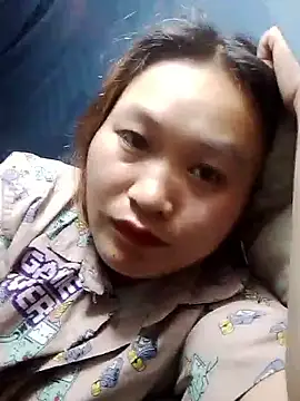 Snapshot of bany-lee chatting on 05/06/26, 02:00 bany-lee online show from 05/06/26, 02:00