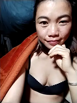 Snapshot of lovely-742 chatting on 02/18/26, 09:33 lovely-742 online show from 02/18/26, 09:33