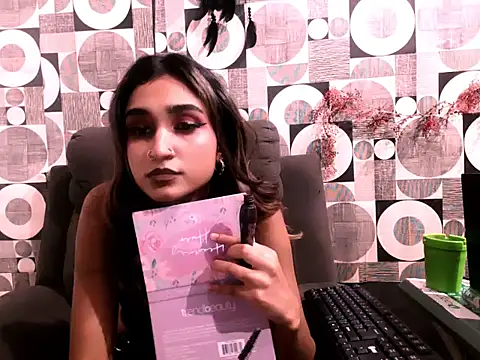 Snapshot of Amber_Rose06 chatting on 02/21/26, 06:36 Amber Rose06 online show from 02/21/26, 06:36