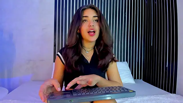 melodyphillips 2  online show from 02/24/26, 05:16