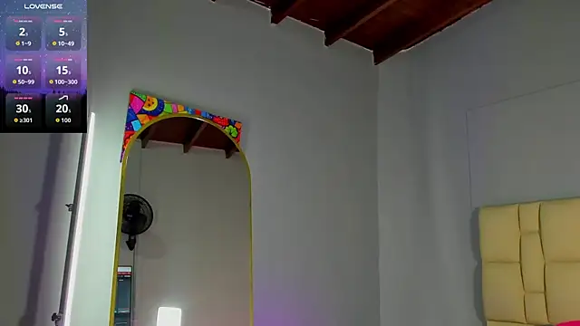 Snapshot of Zaphiro__Sky chatting on 02/20/26, 08:49 Zaphiro Sky online show from 02/20/26, 08:49