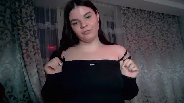 Snapshot of VictoriaPricee chatting on 02/28/26, 03:57 VictoriaPricee online show from 02/28/26, 03:57