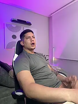  robertobaggioo online show from 04/01/26, 01:41