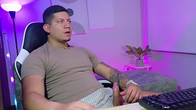  robertobaggioo online show from 07/10/26, 12:41