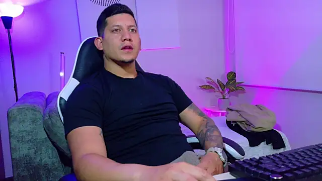  robertobaggioo online show from 07/23/26, 12:36