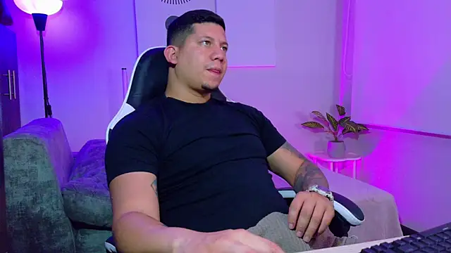  robertobaggioo online show from 08/01/26, 06:56