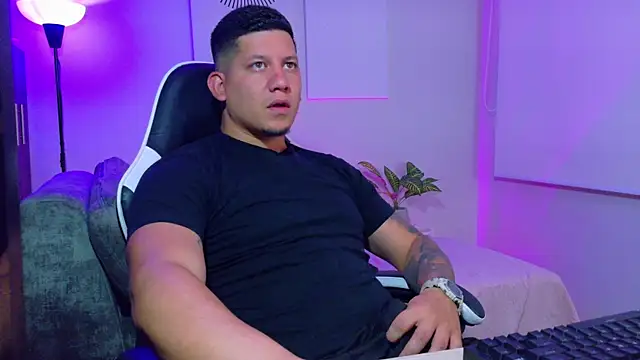  robertobaggioo online show from 08/08/26, 06:04