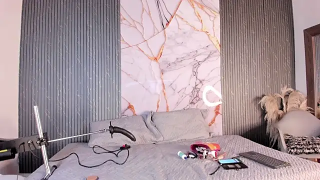 Snapshot of raven_noctis_ chatting on 02/26/26, 01:54 raven noctis online show from 02/26/26, 01:54