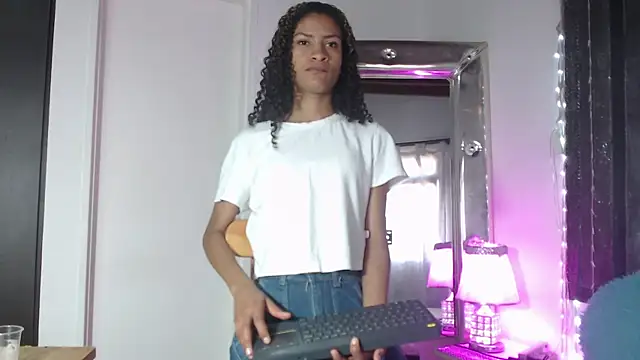 mailyn gold online show from 04/14/26, 12:11