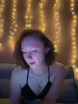 AlinaFoxyy online show from 02/18/26, 06:04