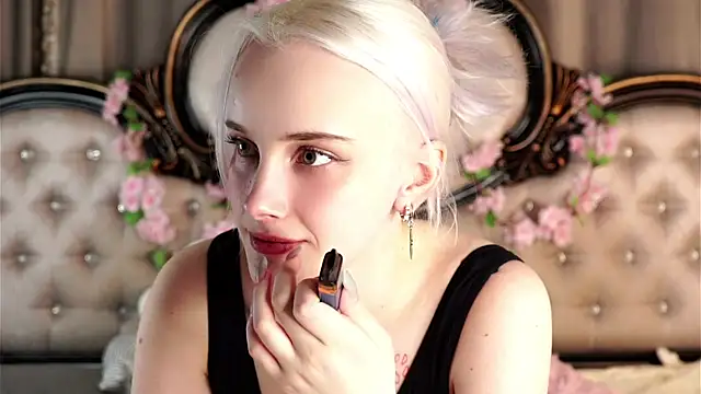 KirstinMcgeady online show from 04/21/26, 11:27