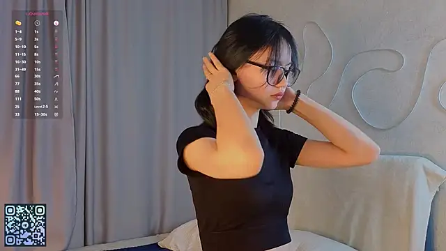 BeatrisRosel online show from 04/17/26, 06:11