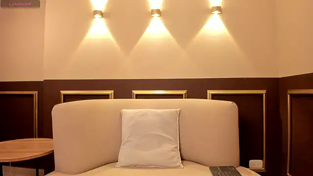 Snapshot of ZiaCarter_ chatting on 02/17/26, 03:25 ZiaCarter online show from 02/17/26, 03:25