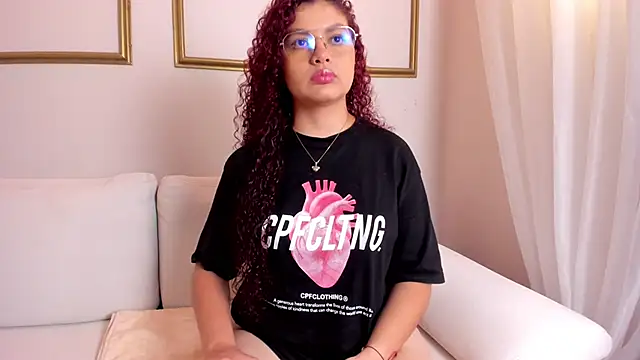 Snapshot of ZiaCarter_ chatting on 02/27/26, 04:01 ZiaCarter online show from 02/27/26, 04:01