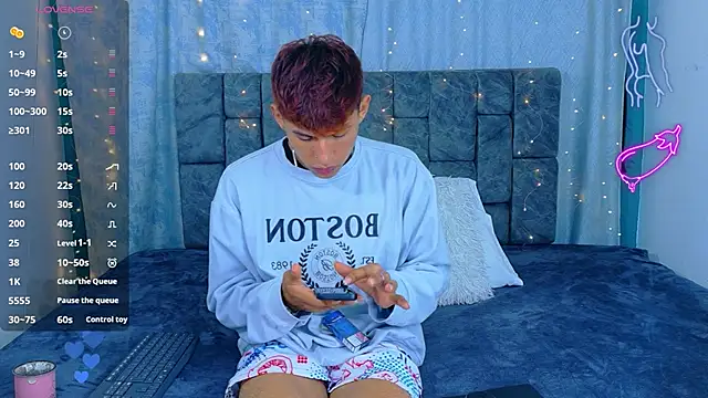 NicolasTorrez online show from 04/14/26, 04:18