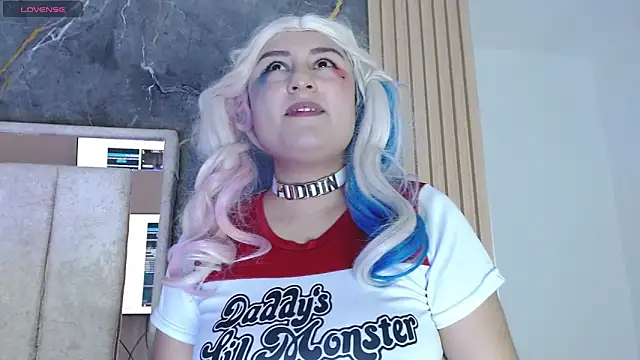 Hazumi Tsu online show from 04/27/26, 09:57