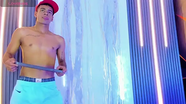 Snapshot of Vicky_and_Jeyco chatting on 02/18/26, 08:05 Vicky and Jeyco online show from 02/18/26, 08:05