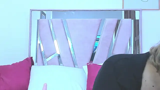 DariaLuca online show from 03/27/26, 11:43