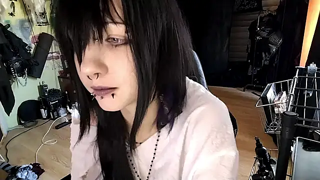 Snapshot of Shempert_ghot chatting on 02/15/26, 11:08 Shempert ghot online show from 02/15/26, 11:08