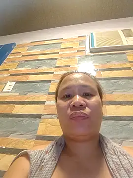 squirtshantal online show from 10/13/25, 03:01