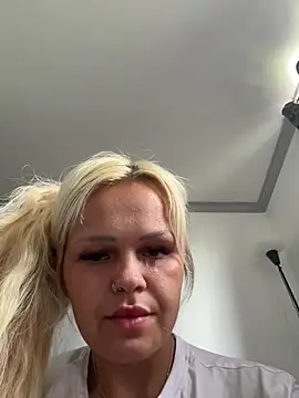 BlondeMilfXo online show from 05/14/26, 10:22