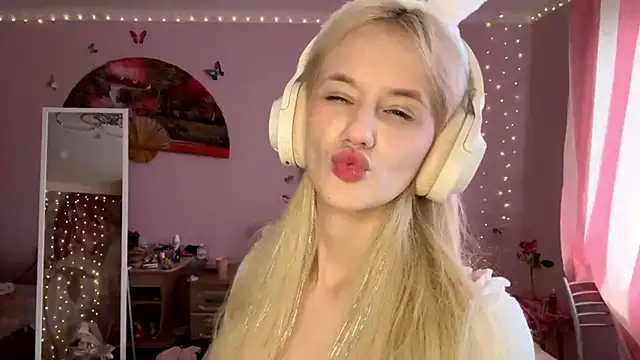 MelissaZaria online show from 04/24/26, 06:38