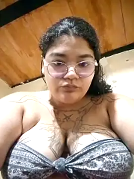 Snapshot of DarkReed chatting on 02/20/26, 07:03 DarkReed online show from 02/20/26, 07:03