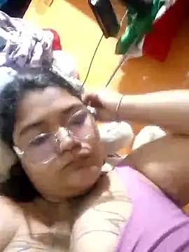 Snapshot of DarkReed chatting on 02/24/26, 05:11 DarkReed online show from 02/24/26, 05:11