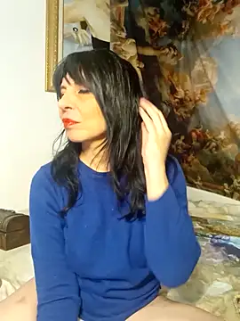 Snapshot of MadamBell chatting on 03/06/26, 04:36 MadamBell online show from 03/06/26, 04:36