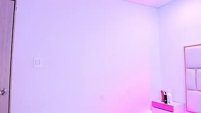 Snapshot of Violetta-foxx chatting on 02/24/26, 07:45 Violetta-foxx online show from 02/24/26, 07:45