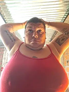 Snapshot of Juli_Powl chatting on 02/16/26, 12:12 Juli Powl online show from 02/16/26, 12:12