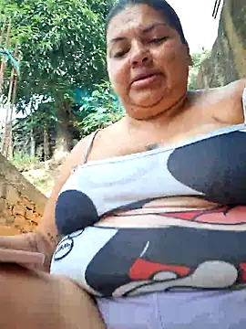 Snapshot of Juli_Powl chatting on 02/23/26, 01:19 Juli Powl online show from 02/23/26, 01:19