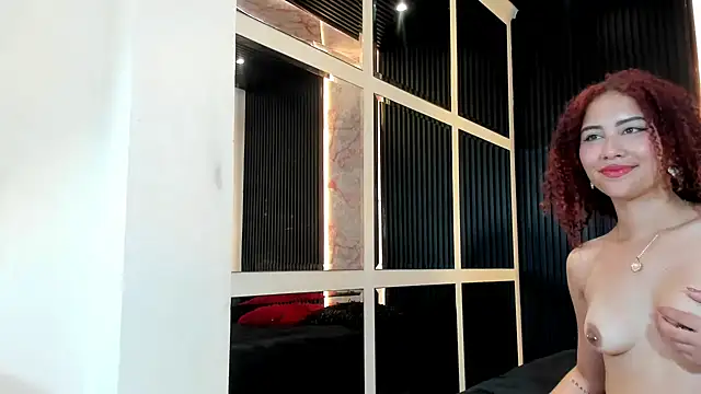 LuciaBeltrann online show from 04/23/26, 07:27