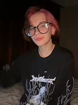 Snapshot of analcutie chatting on 02/12/26, 01:11 analcutie online show from 02/12/26, 01:11