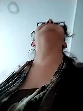 Snapshot of _Saraqueen chatting on 02/28/26, 04:52 Saraqueen online show from 02/28/26, 04:52