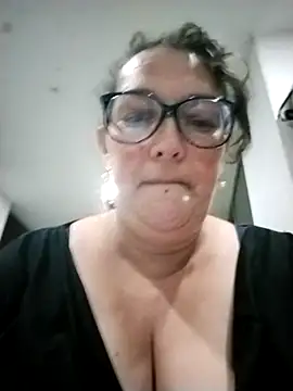  Saraqueen online show from 04/12/26, 03:44