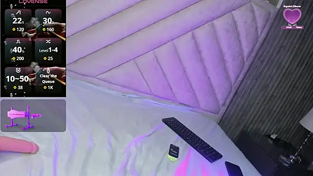 Snapshot of SarahRizof chatting on 02/15/26, 05:37 SarahRizof online show from 02/15/26, 05:37