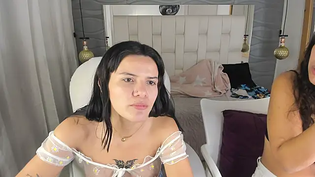 Snapshot of Veyra_sereny chatting on 02/26/26, 10:42 Veyra sereny online show from 02/26/26, 10:42