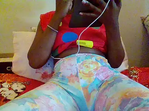 Snapshot of Lunateddy chatting on 02/25/26, 07:34 Lunateddy online show from 02/25/26, 07:34