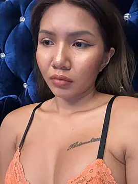 Alittleasaingirl online show from 04/23/26, 12:29