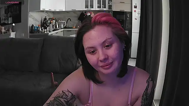 Snapshot of porrrno_pony chatting on 02/14/26, 11:29 porrrno pony online show from 02/14/26, 11:29