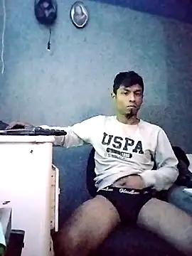 Snapshot of URALZERO420CLOUDS chatting on 02/23/26, 07:17 URALZERO420CLOUDS online show from 02/23/26, 07:17