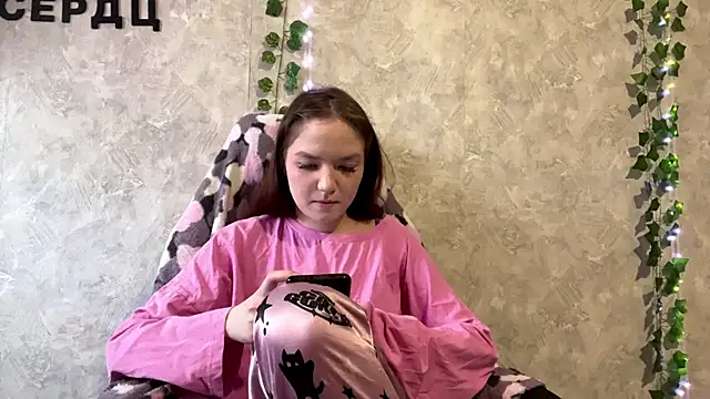 Snapshot of PlumbBump chatting on 02/18/26, 09:05 PlumbBump online show from 02/18/26, 09:05