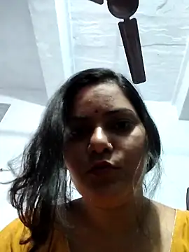 Anushka Singh0 online show from 04/23/26, 01:13