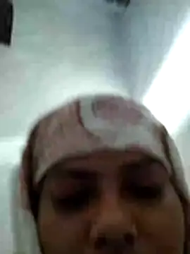 Snapshot of Anushka_Singh0 chatting on 06/25/26, 01:27 Anushka Singh0 online show from 06/25/26, 01:27