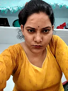 Snapshot of Anushka_Singh0 chatting on 07/01/26, 04:03 Anushka Singh0 online show from 07/01/26, 04:03