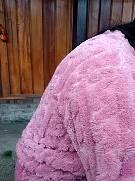 Snapshot of nelina_12345 chatting on 02/18/26, 01:23 nelina 12345 online show from 02/18/26, 01:23