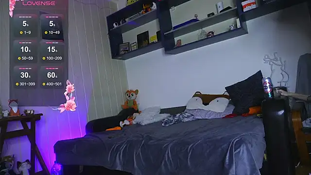 Snapshot of RoyalSinCouple chatting on 02/21/26, 12:44 RoyalSinCouple online show from 02/21/26, 12:44