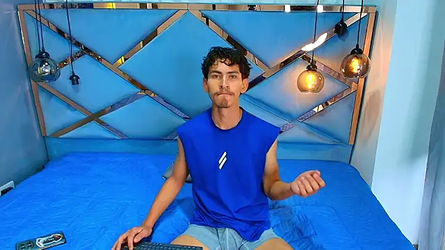 skinny jean  online show from 03/30/26, 08:10