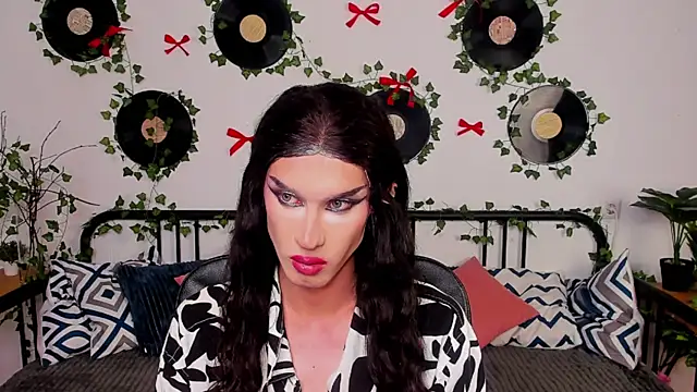 MadisonEsprit online show from 04/19/26, 03:11